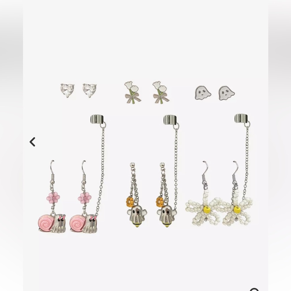 NEW THORN & FABLE ghost Snail Daisies Cuff Earring Set (6) Silver Tone Dangle